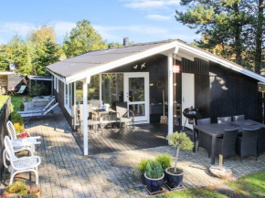 Holiday Home Hellevi - from the sea by Interhome Hals
